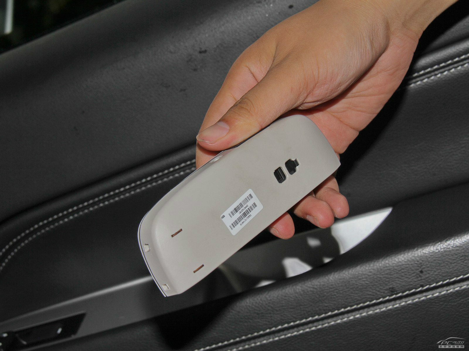 指南者(進(jìn)口)內(nèi)飾高清大圖