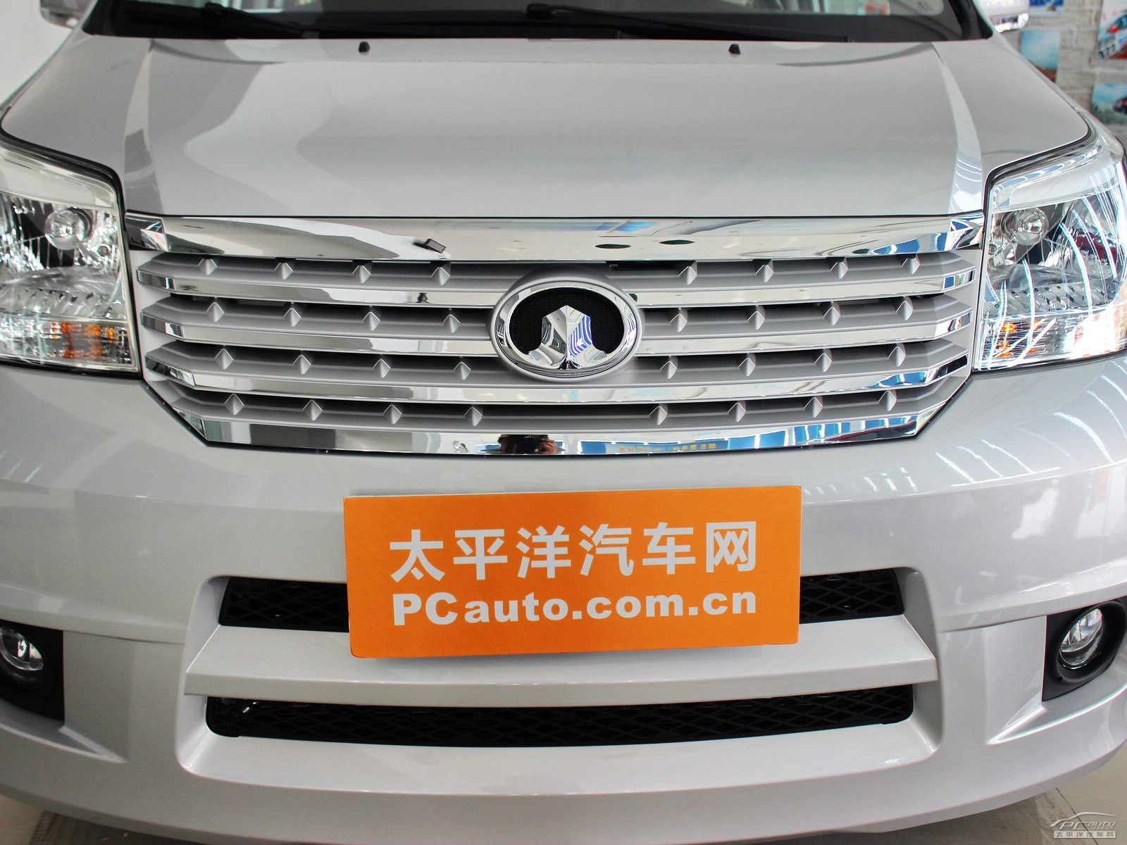 長城V80外觀高清大圖