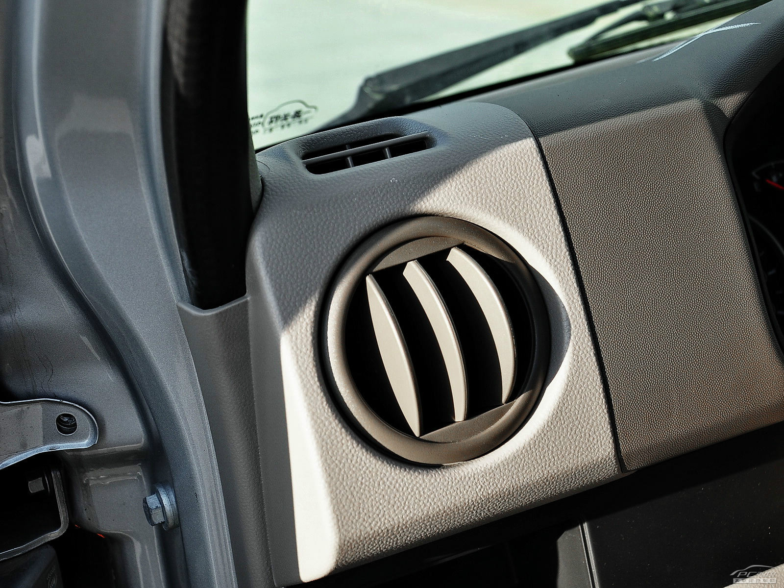 浪迪內(nèi)飾高清大圖