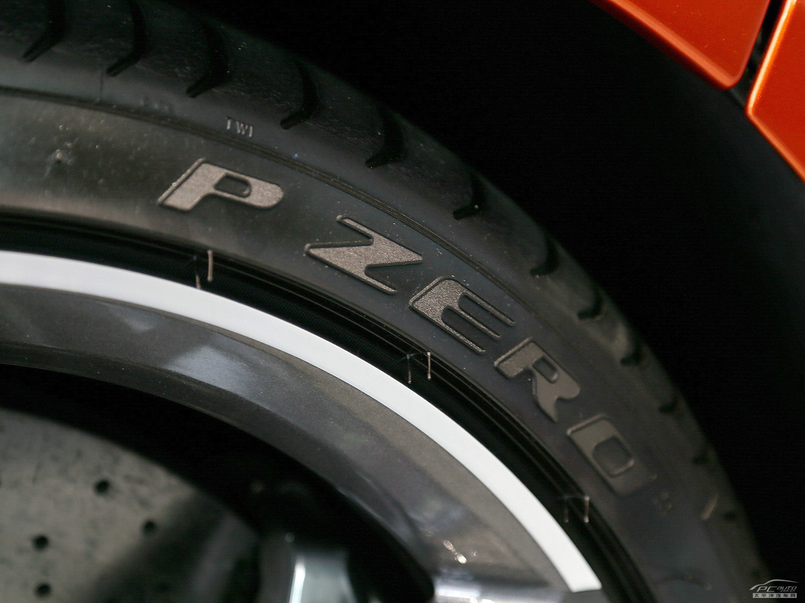 邁凱倫MP4-12C細(xì)節(jié)高清大圖