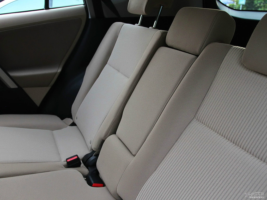 超級白RAV4榮放座椅內(nèi)飾圖片