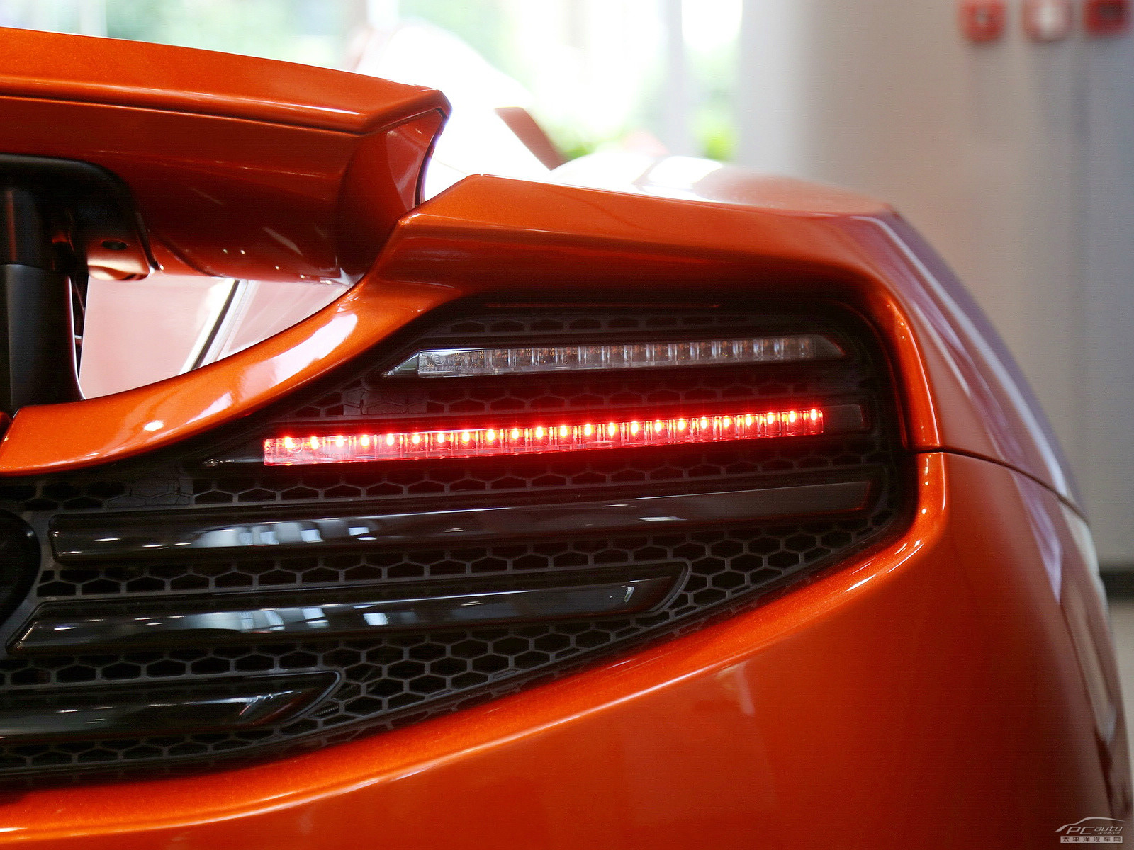 邁凱倫MP4-12C外觀高清大圖