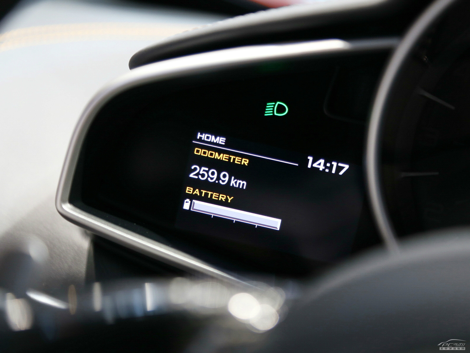 邁凱倫MP4-12C內(nèi)飾高清大圖