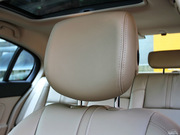 2013款 改款 2.0L 豪華版 2013款 改款 2.0L 豪華版