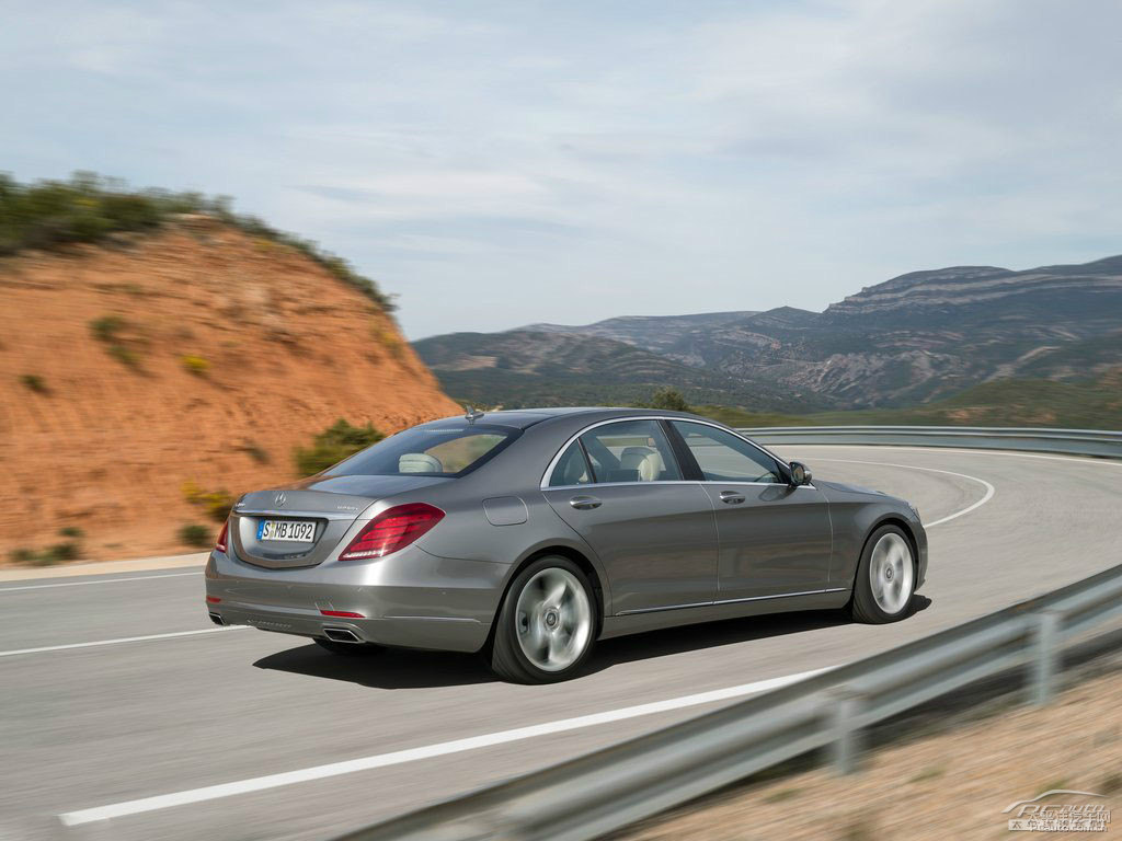 鈀銀奔馳S級外觀圖片