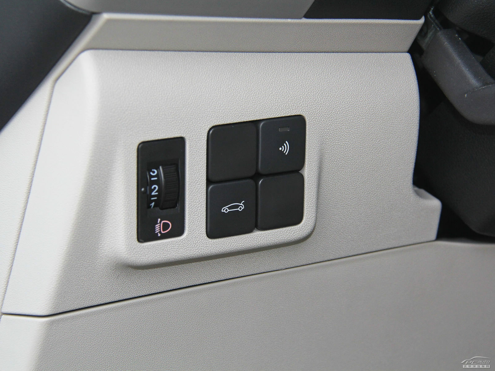 全新愛(ài)麗舍內(nèi)飾高清大圖