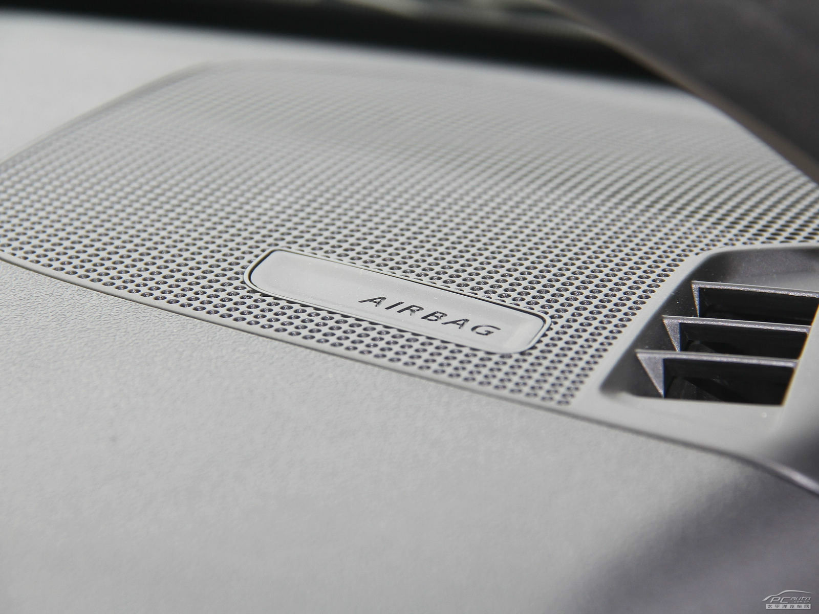 全新愛麗舍內(nèi)飾高清大圖