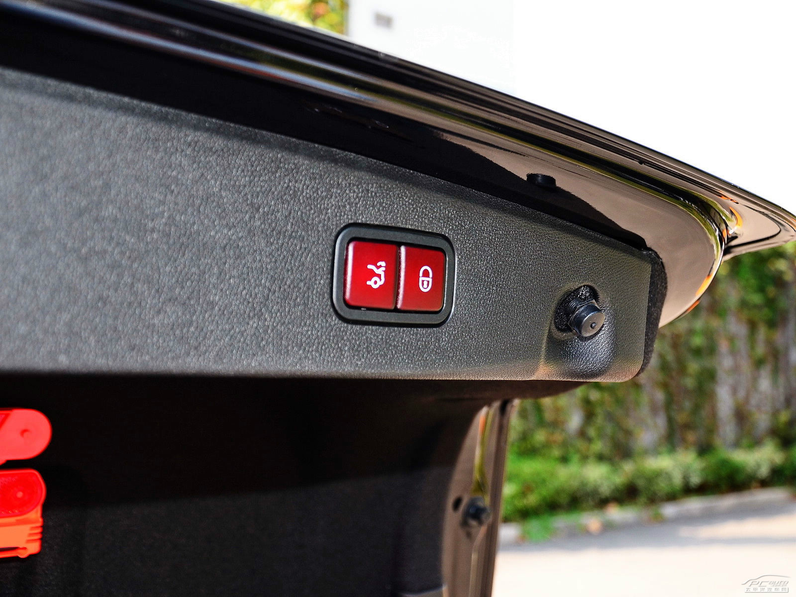 奔馳E級(jí)空間高清大圖