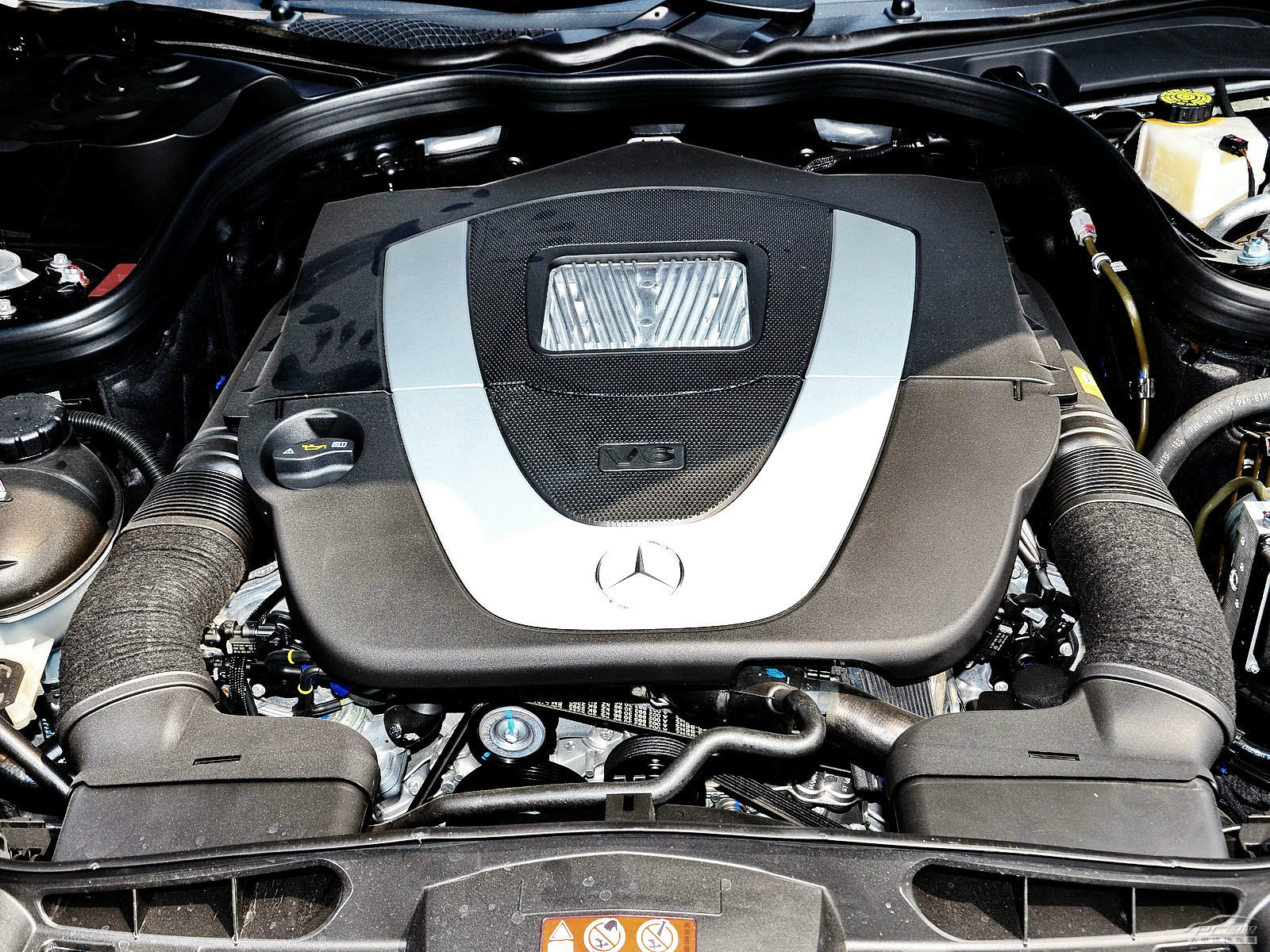 奔馳E級細(xì)節(jié)高清大圖