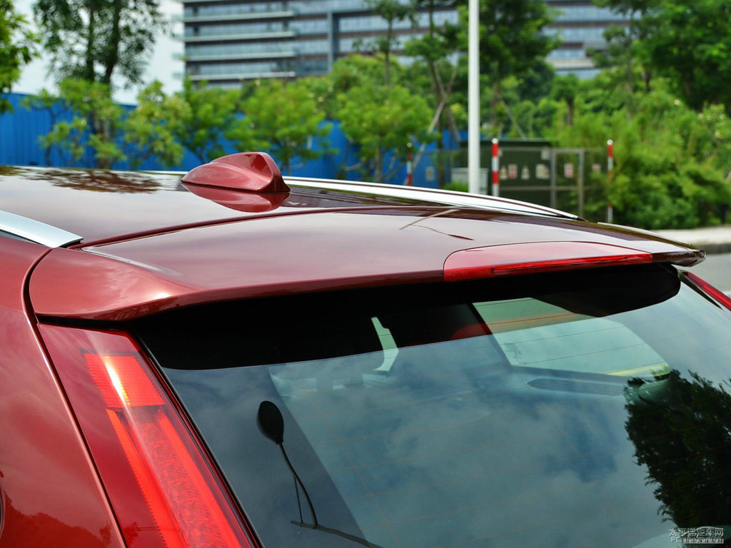 沃爾沃V60車尾外觀圖片