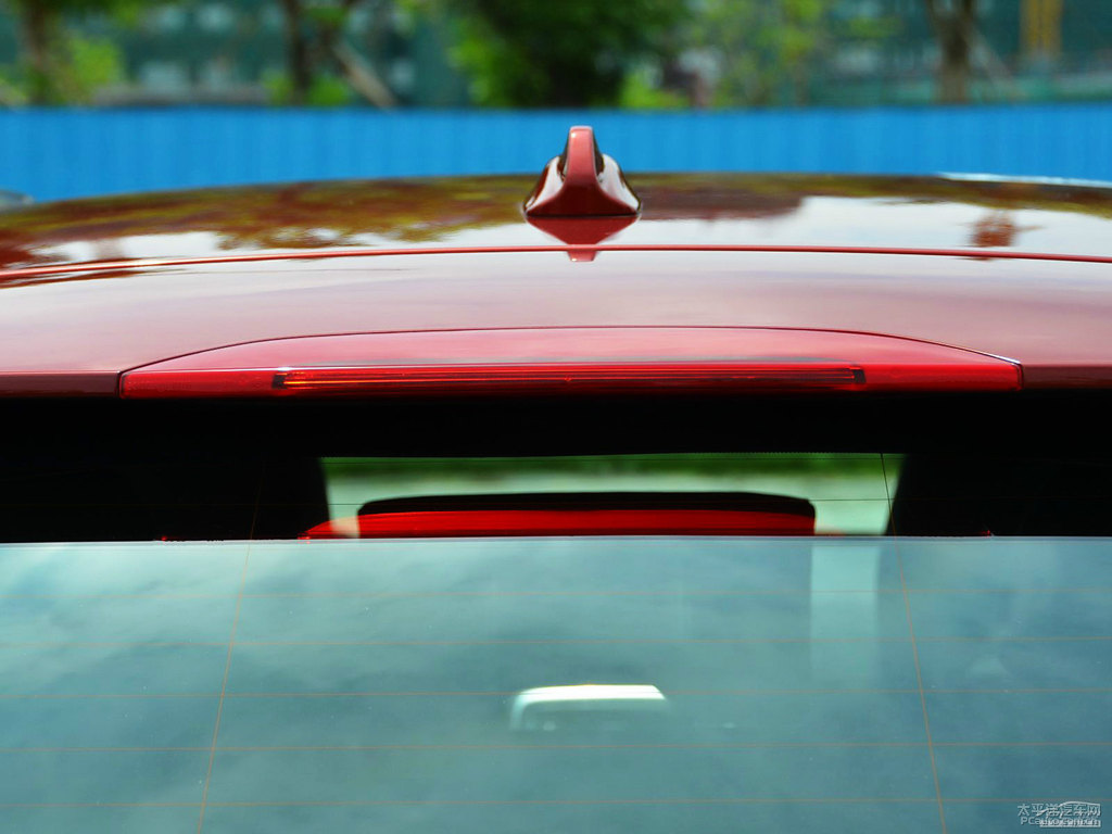 沃爾沃V60車尾外觀圖片