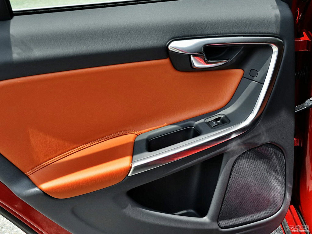 沃爾沃V60車廂內(nèi)飾圖片