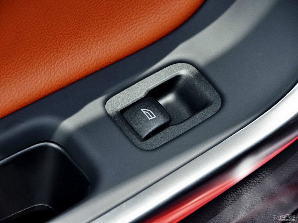 沃爾沃V60車廂內(nèi)飾圖片