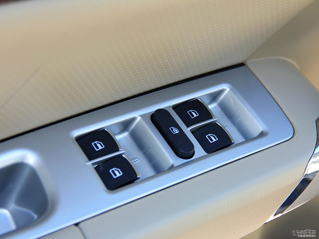 摩登灰哈弗H6車廂內(nèi)飾圖片