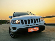 2014款 2.4L 四驅(qū)豪華版 2014款 2.4L 四驅(qū)豪華版