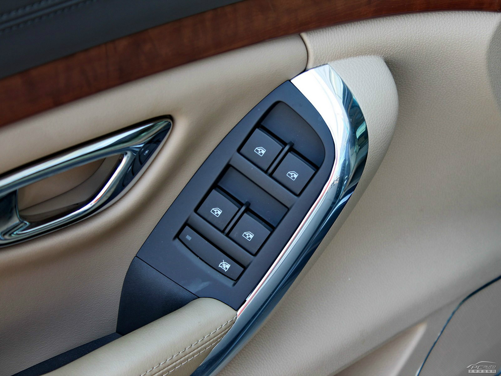 榮威950內(nèi)飾高清大圖