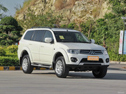 2013款 3.0L 自動(dòng)兩驅(qū)豪華型 2013款 3.0L 自動(dòng)兩驅(qū)豪華型