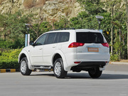 2013款 3.0L 自動(dòng)兩驅(qū)豪華型 2013款 3.0L 自動(dòng)兩驅(qū)豪華型