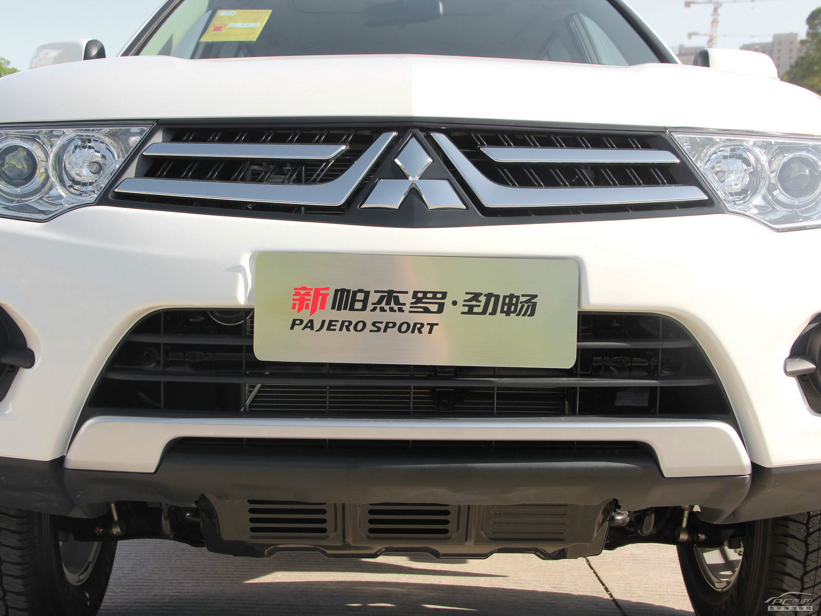 帕杰羅勁暢外觀高清大圖