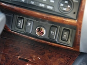 2013款 3.0L 自動兩驅(qū)豪華型 2013款 3.0L 自動兩驅(qū)豪華型