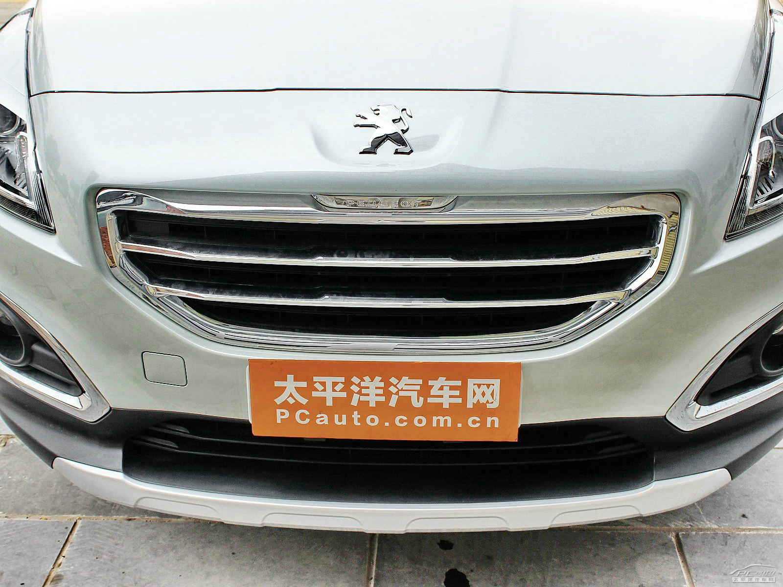 標(biāo)致3008外觀高清大圖