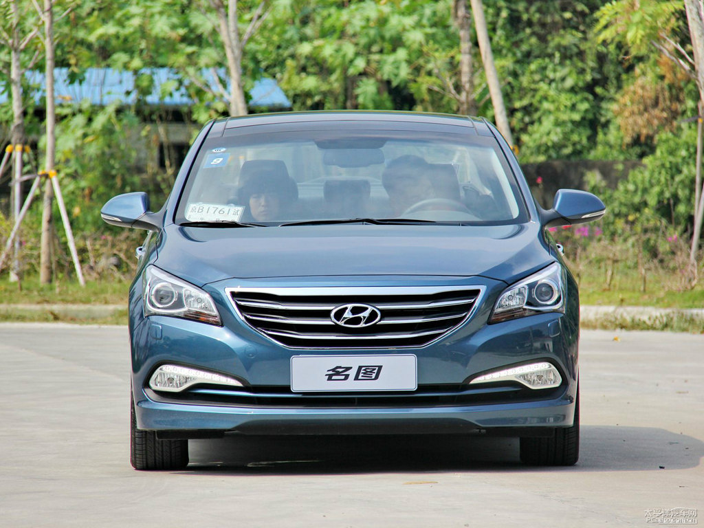 寶石藍(lán)名圖整車(chē)外觀外觀圖片