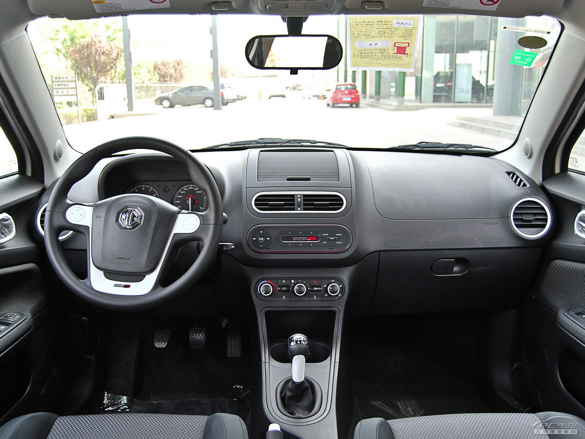 名爵3內(nèi)飾高清大圖