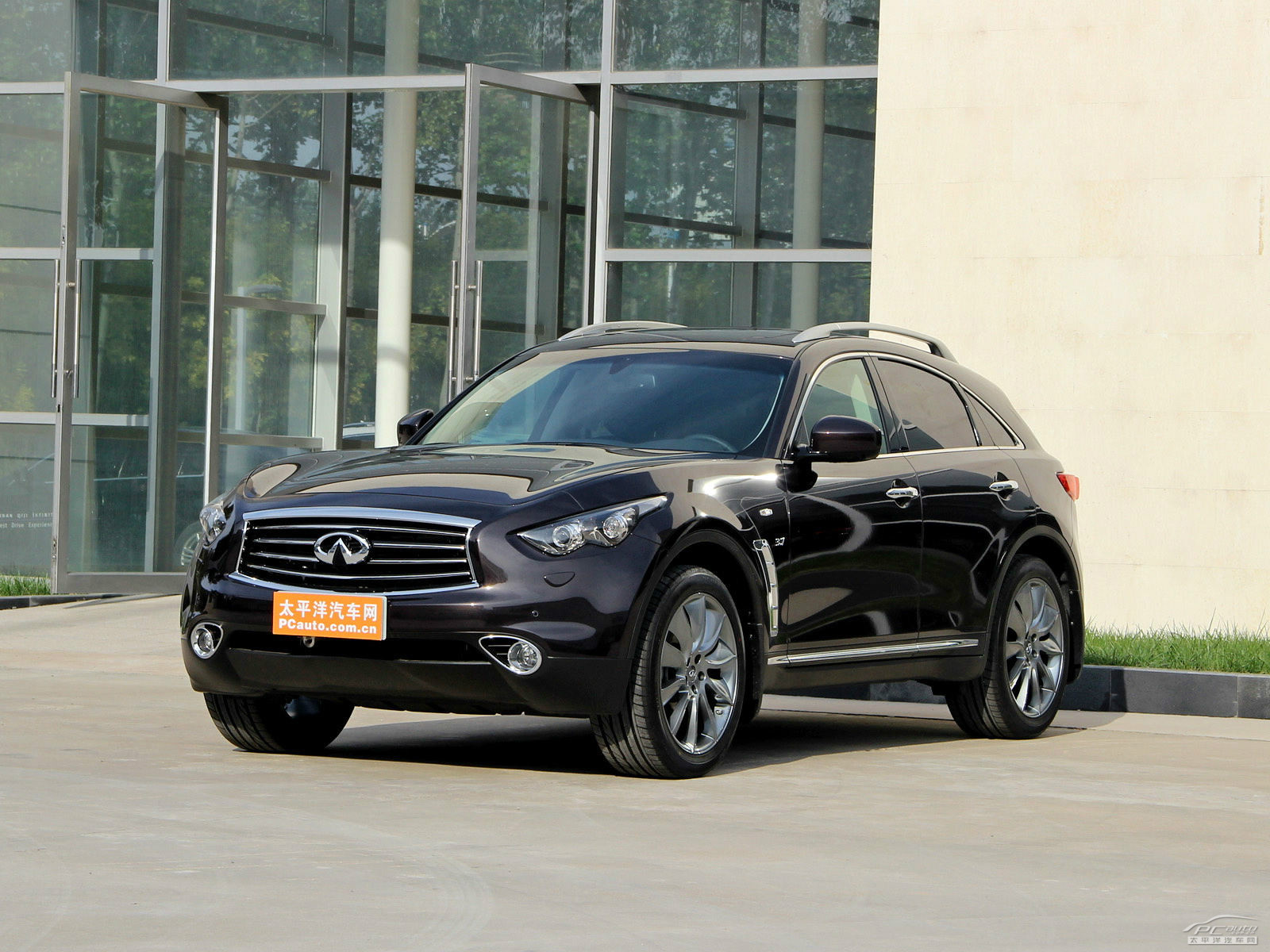 英菲尼迪QX70外觀高清大圖