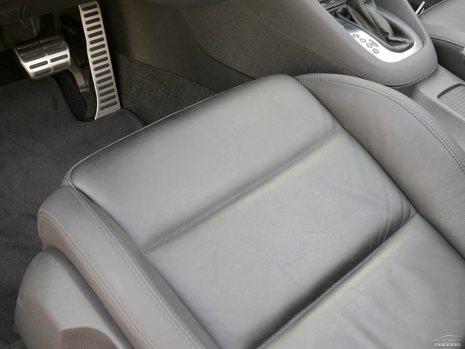 高爾夫(進(jìn)口)內(nèi)飾高清大圖