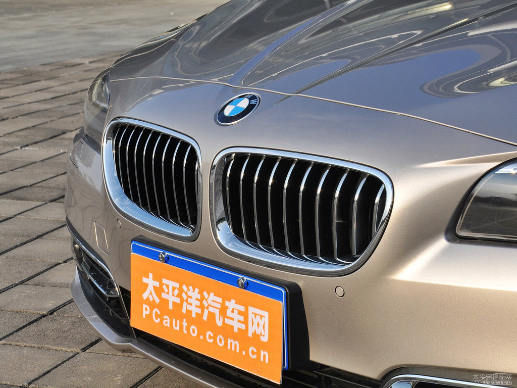 礦石灰寶馬5系車頭外觀圖片