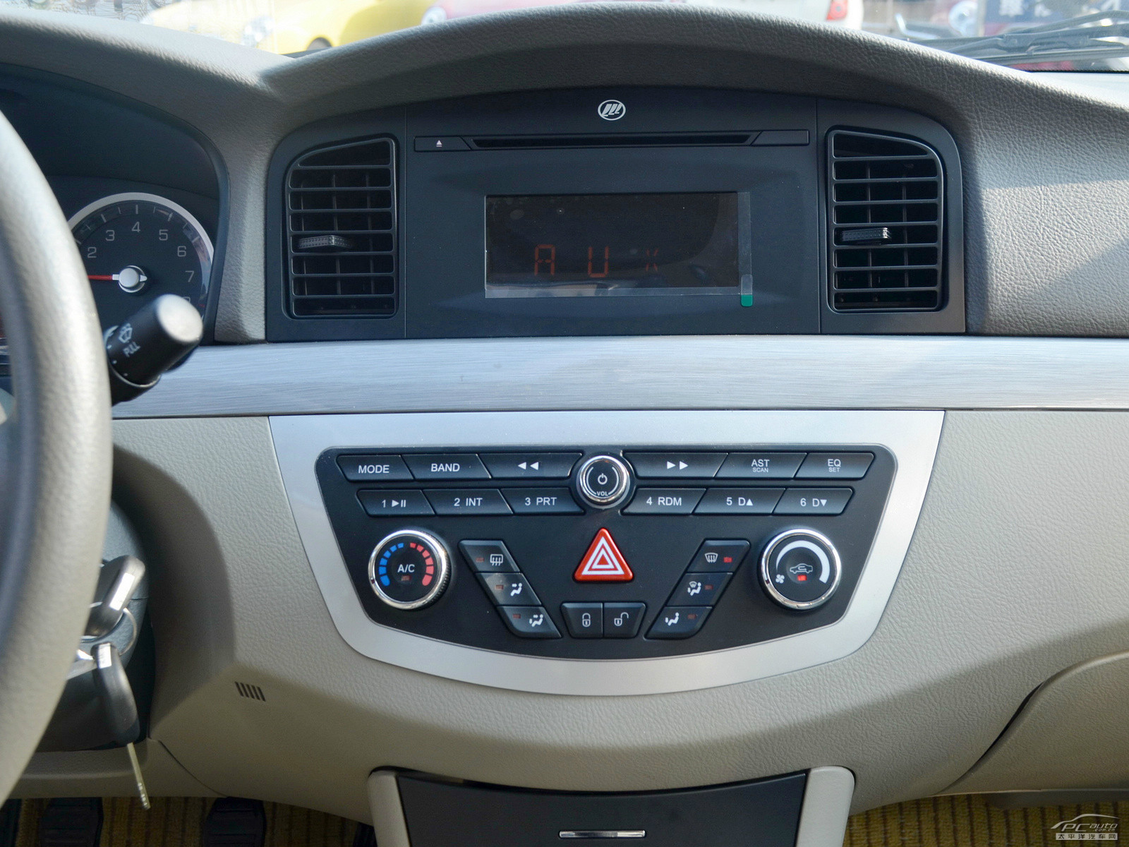 力帆630內(nèi)飾高清大圖