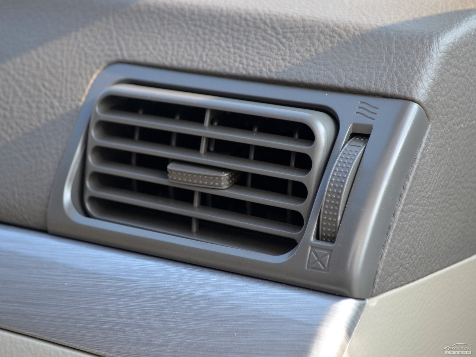 力帆630內(nèi)飾高清大圖