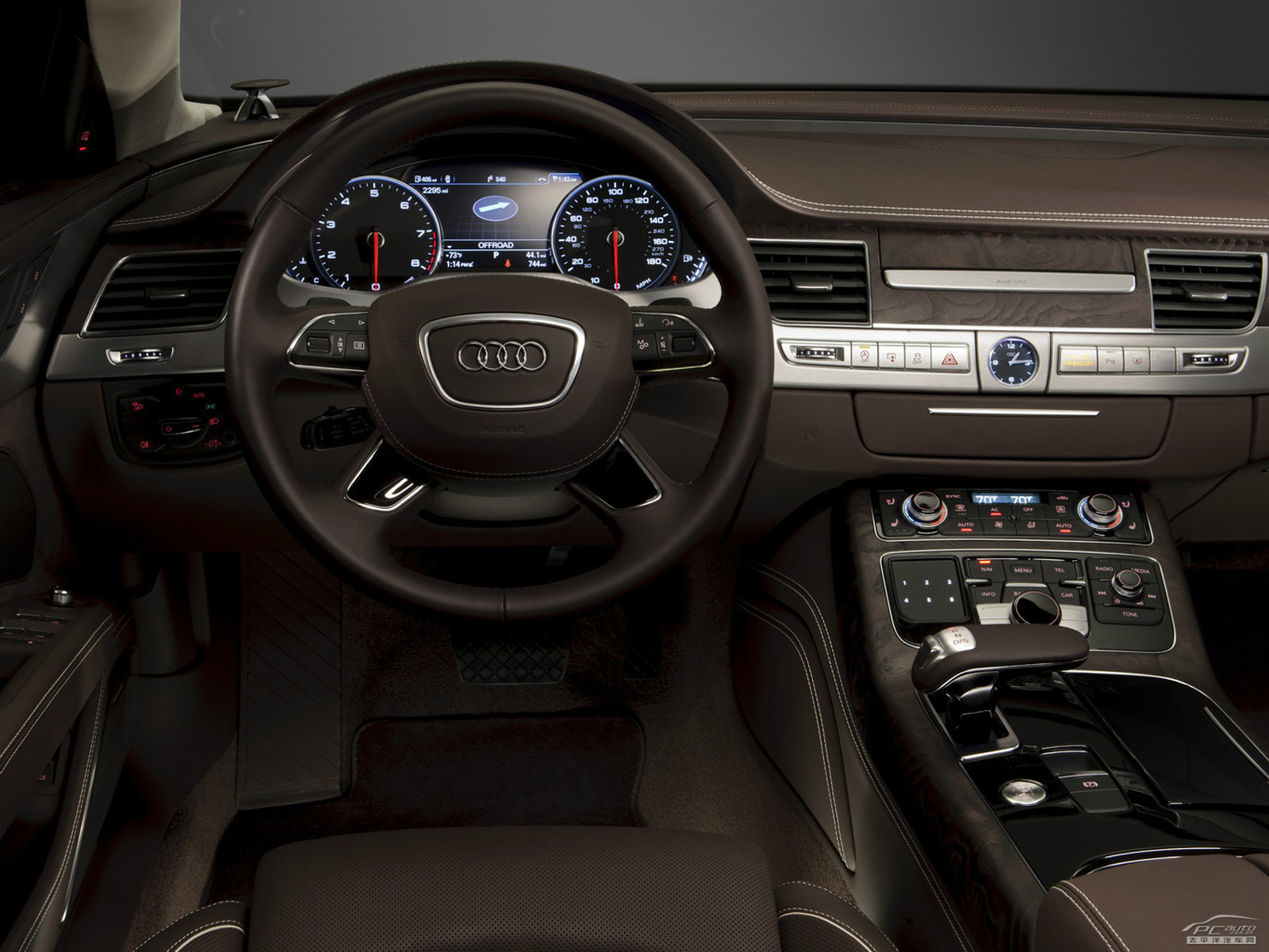 奧迪A8內(nèi)飾高清大圖