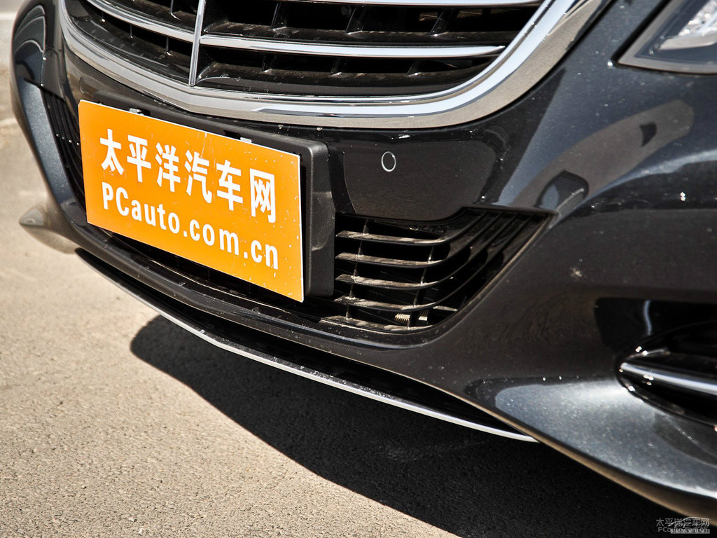 曜巖黑奔馳S級車頭外觀圖片