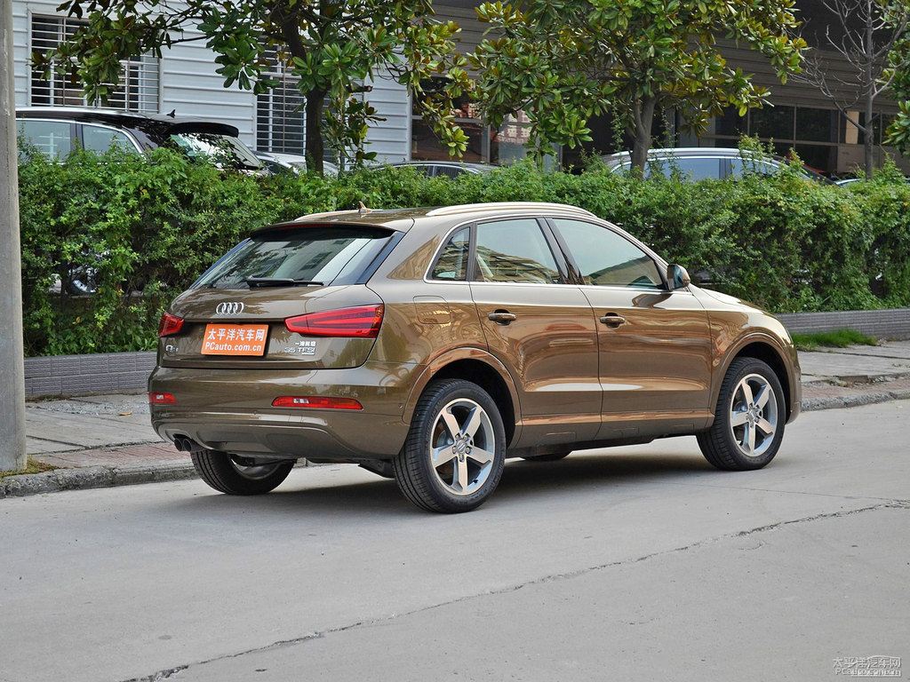 馴鹿棕奧迪Q3整車外觀外觀圖片