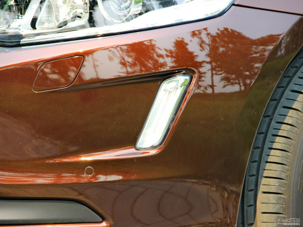ɫ֠XC60(M)܇^^DƬ