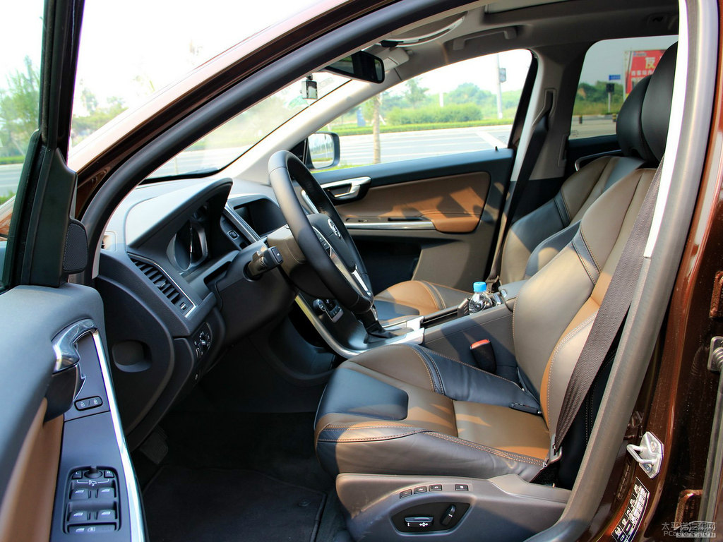 ɫ֠XC60(M){˿ggDƬ