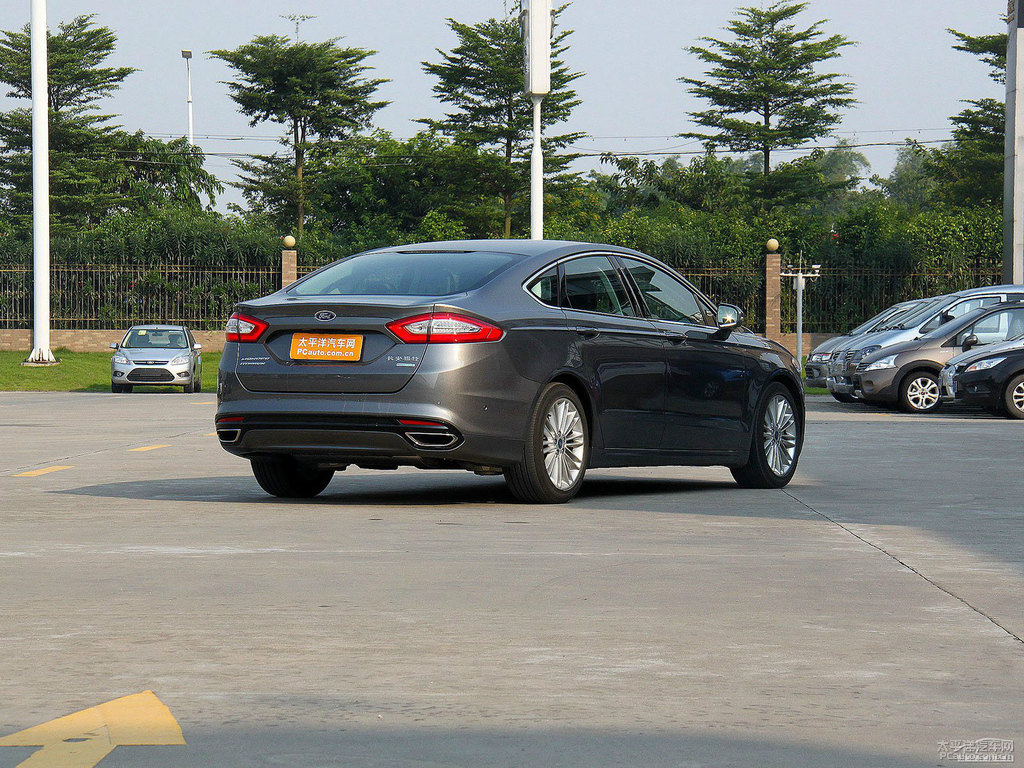魅影灰蒙迪歐整車外觀外觀圖片