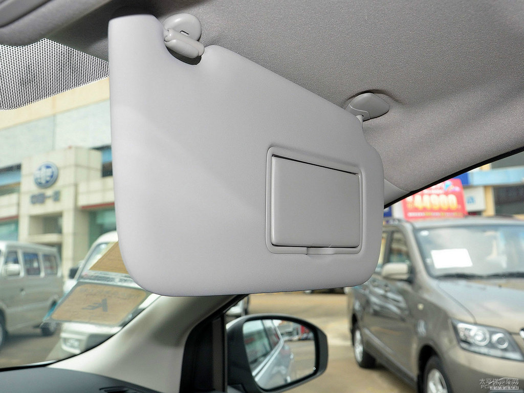 月光銀騏達(dá)車(chē)廂內(nèi)飾圖片