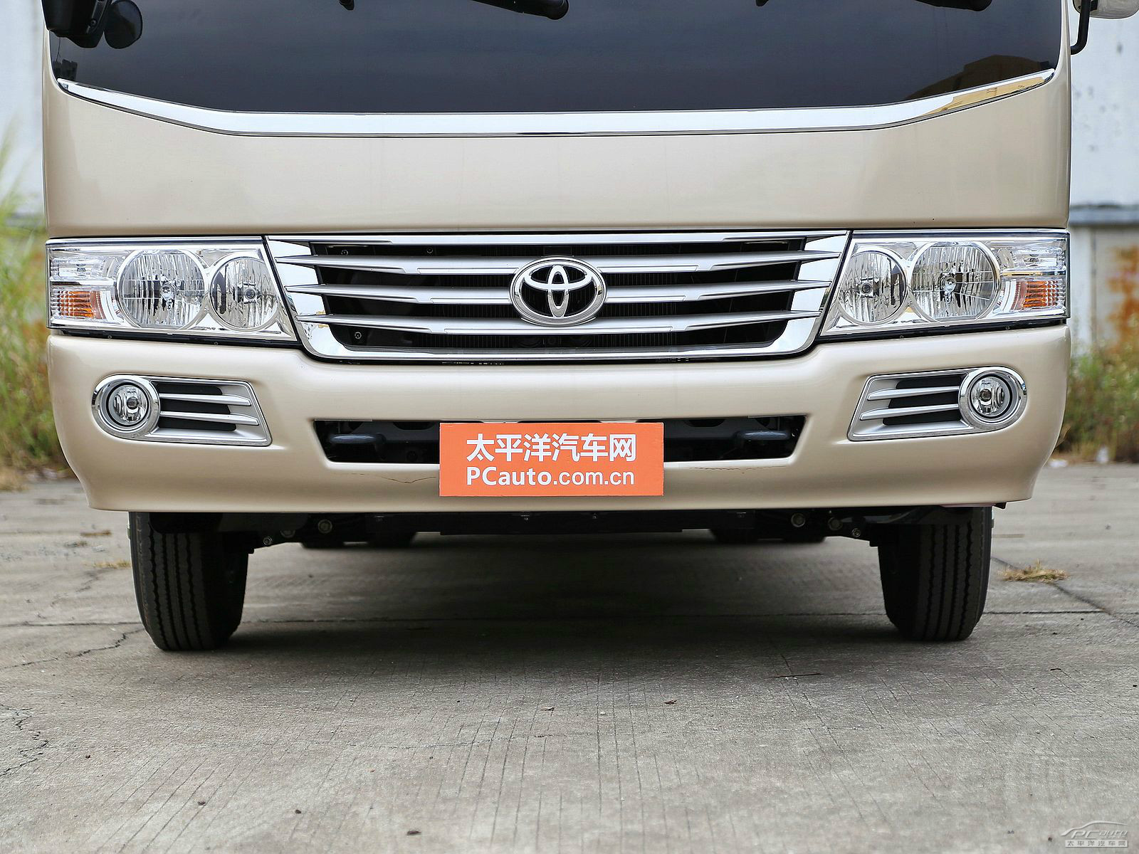 柯斯達(dá)外觀高清大圖