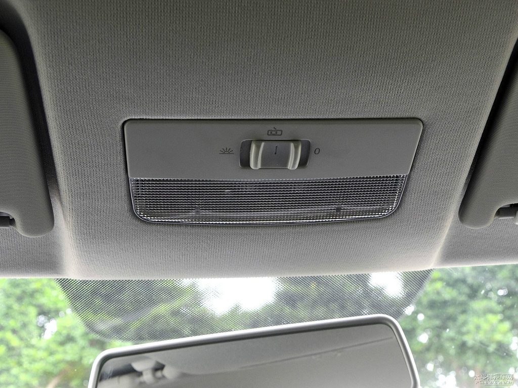 平安白桑塔納車廂內(nèi)飾圖片