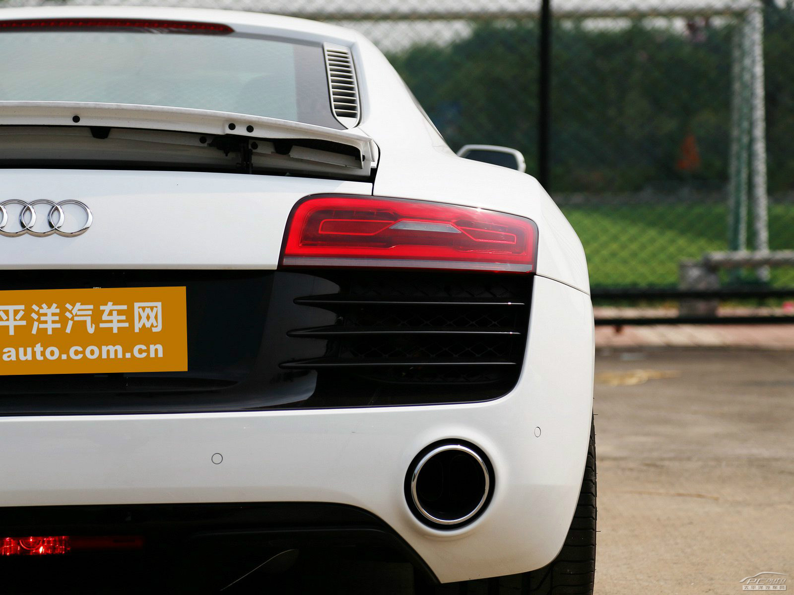 奧迪R8外觀高清大圖