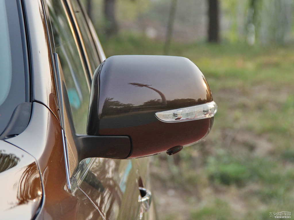 ǹ̴{ǽݴ7 SUV܇^DƬ