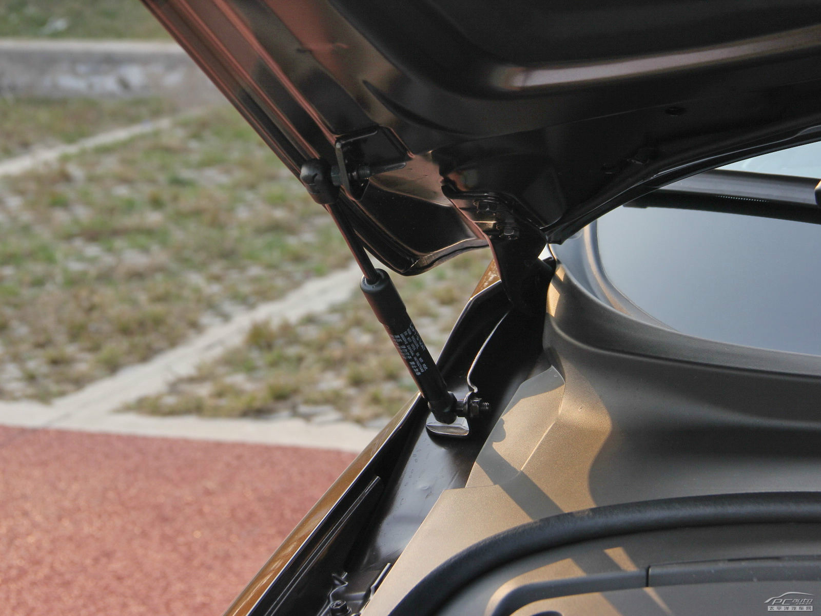 納智捷大7 SUV細節(jié)高清大圖