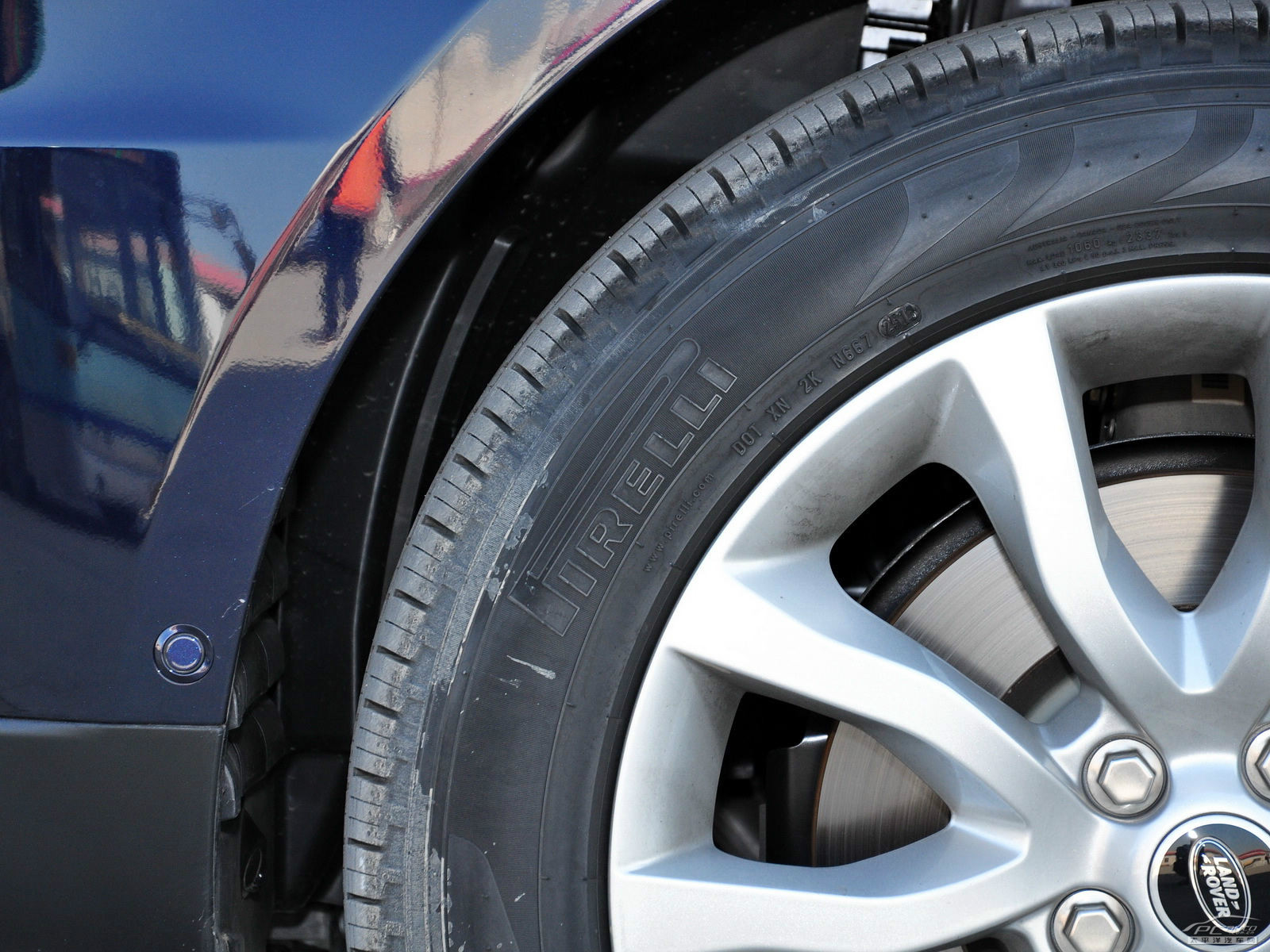 攬勝運動細節(jié)高清大圖