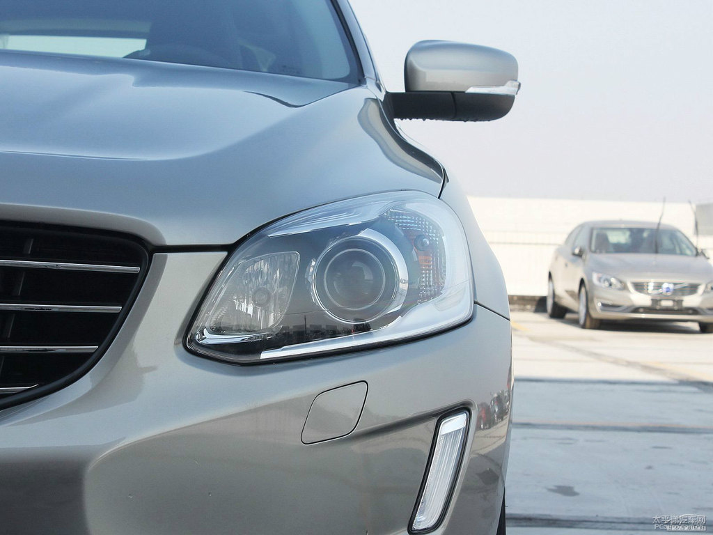 ĺɫ~֠XC60(M)܇^^DƬ