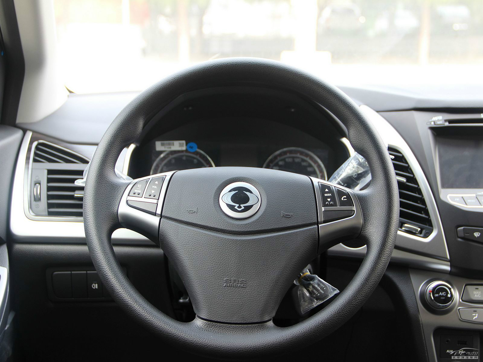 柯蘭多Korando內(nèi)飾高清大圖