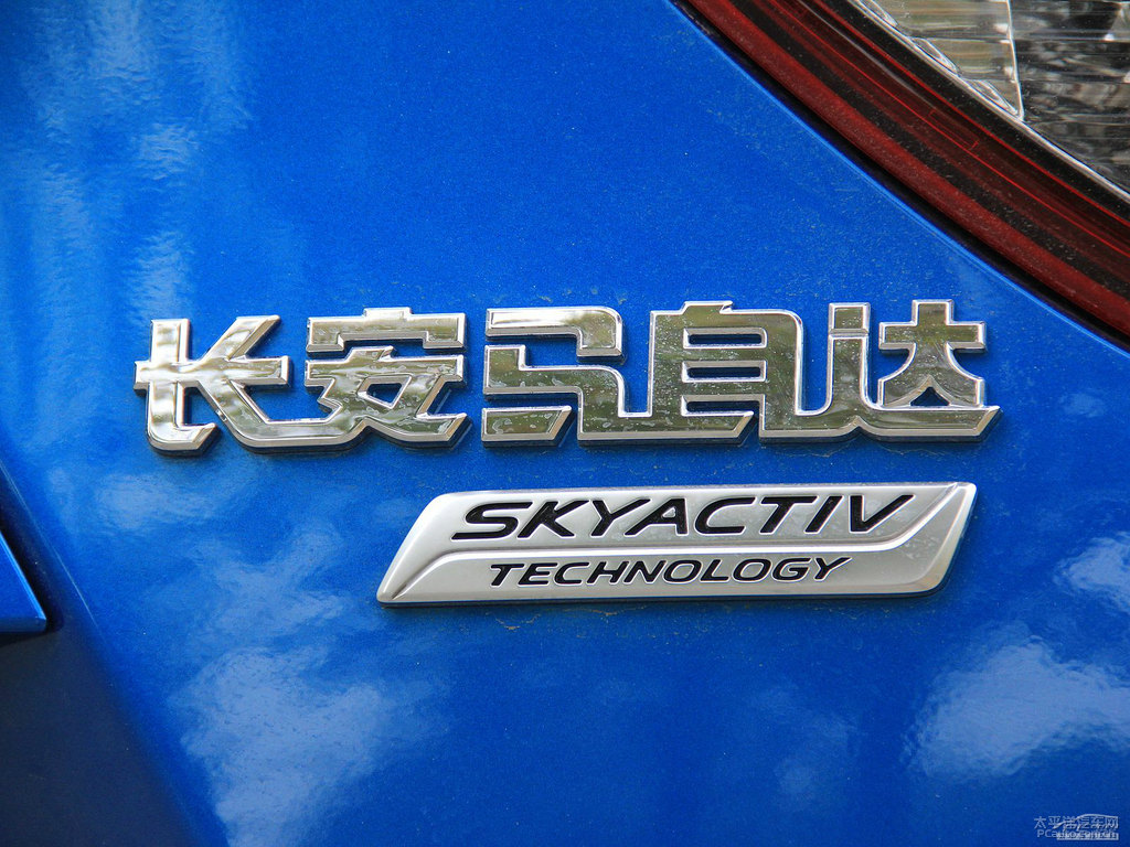 創(chuàng)馳藍(lán)馬自達(dá)CX-5車尾外觀圖片