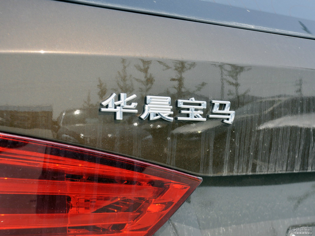 馬拉喀什棕寶馬X1車尾外觀圖片
