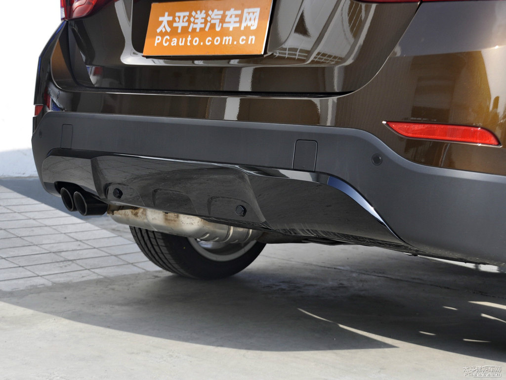 馬拉喀什棕寶馬X1車(chē)尾外觀圖片